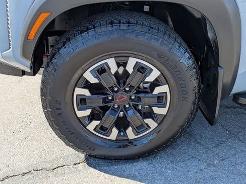 Certified 2023 Nissan Frontier PRO-4X w/ Pro Convenience Package AWD/4WD image 10