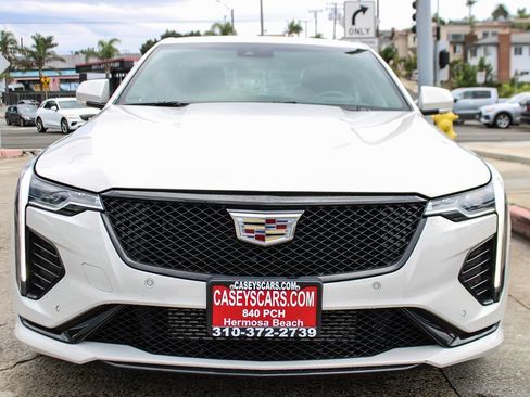Used 2022 Cadillac CT4 V w/ Navigation Package RWD image 10