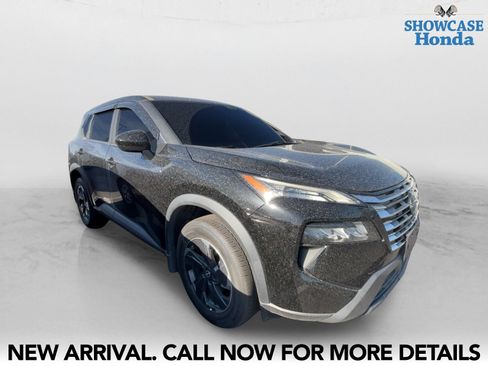 Used 2025 Nissan Rogue SV FWD image 6