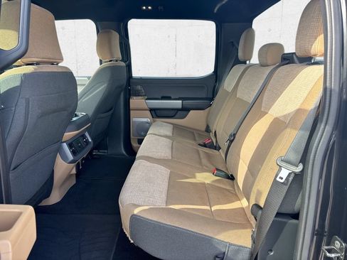 Used 2024 Ford F250 XLT w/ XLT Premium Package AWD/4WD image 18