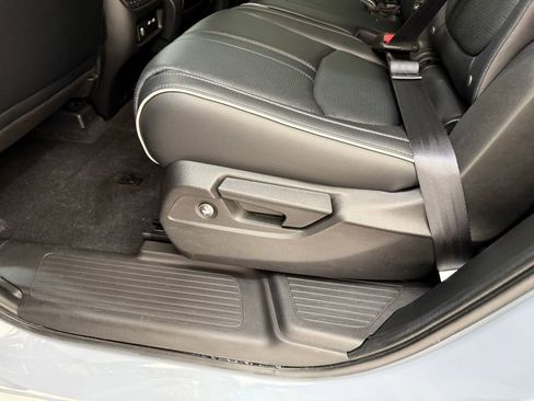 Used 2023 Honda Pilot Elite image 15