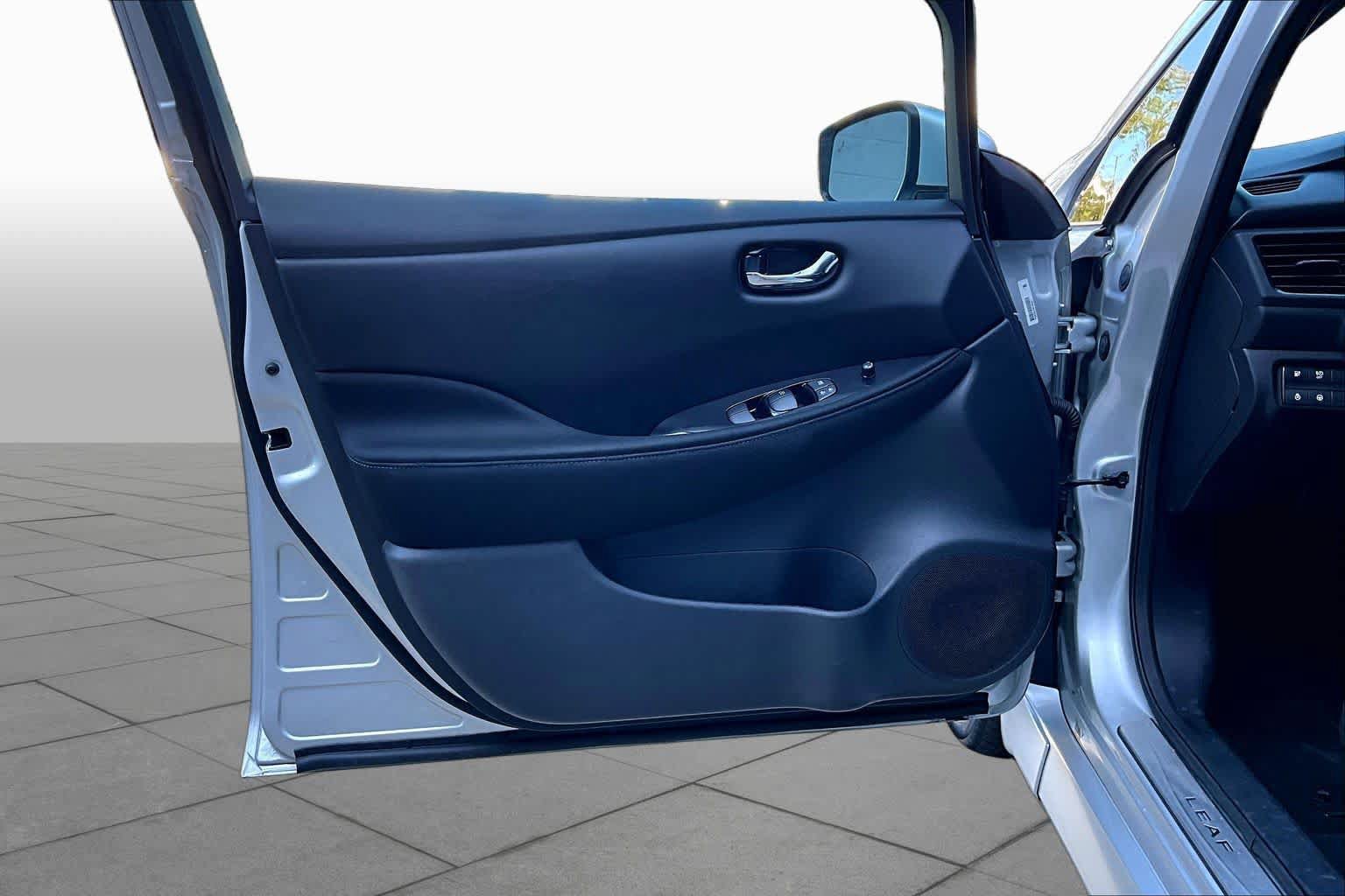 Certified 2024 Nissan Leaf SV Plus FWD image 21