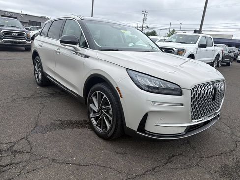 Certified 2023 Lincoln Corsair AWD w/ Equipment Group 101A image 7