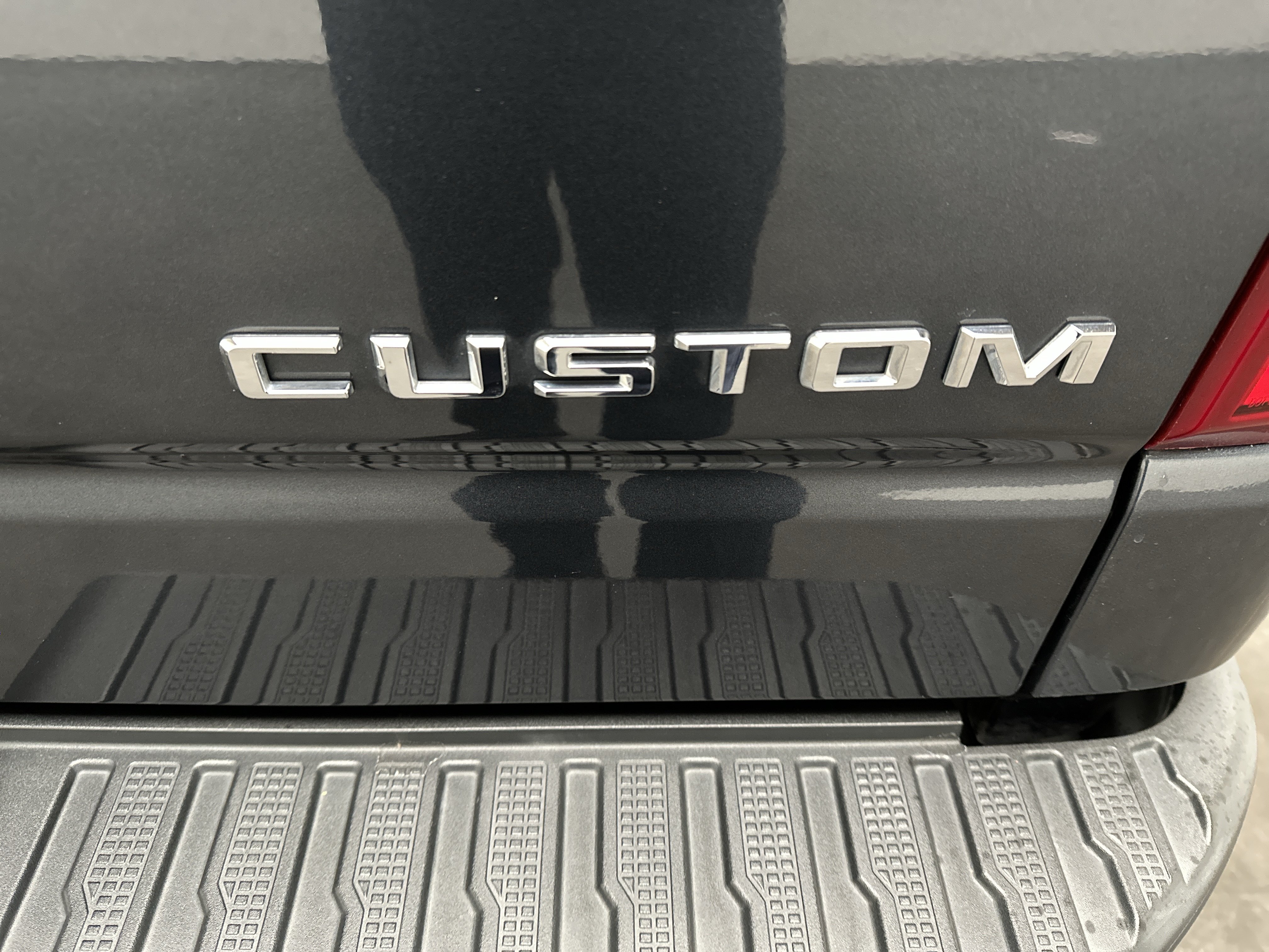 Used 2021 Chevrolet Silverado 1500 Custom AWD/4WD image 13