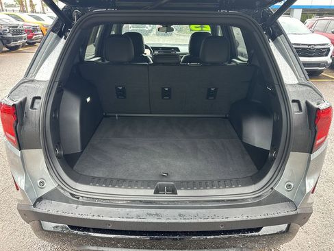 Used 2025 GMC Terrain Elevation w/ Elevation Premium Package AWD/4WD image 23
