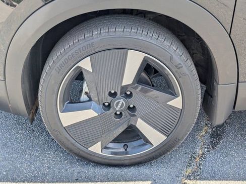 Used 2025 Nissan Kicks SR FWD image 25