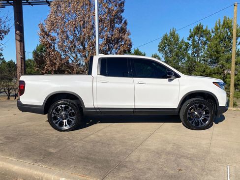 Used 2025 Honda Ridgeline Black Edition image 7