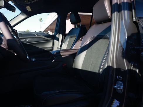 New 2025 Jeep Grand Cherokee Altitude image 13