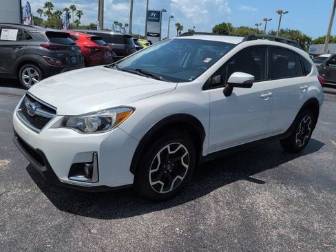 Used 2017 Subaru Crosstrek 2.0i Limited w/ Popular Package #1 AWD/4WD image 8