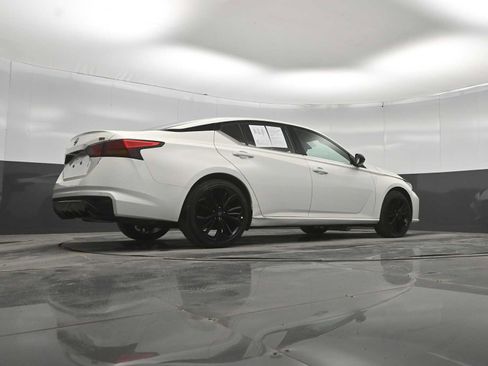 Used 2025 Nissan Altima 2.5 SR FWD image 42