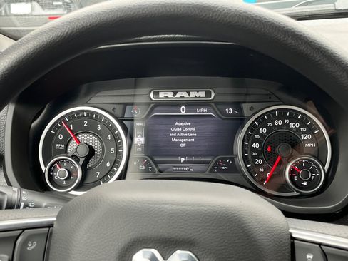 New 2026 RAM 1500 Express AWD/4WD image 19