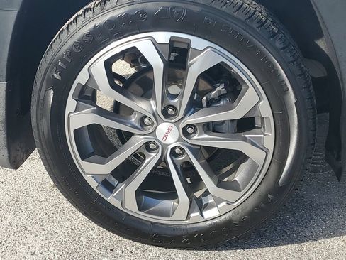 Certified 2019 GMC Terrain SLT w/ Preferred Package AWD/4WD image 9