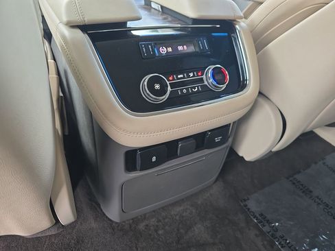 Certified 2021 Lincoln Navigator Reserve w/ Luxury Package AWD/4WD image 20