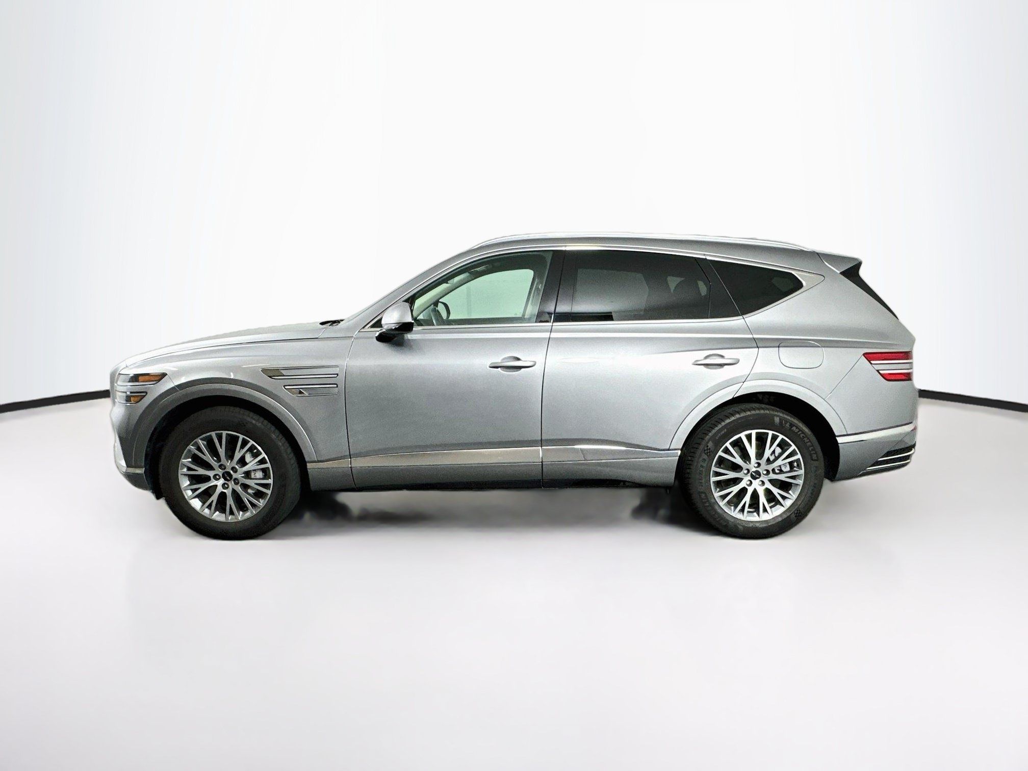 Used 2025 Genesis GV80 2.5T Standard AWD/4WD image 4