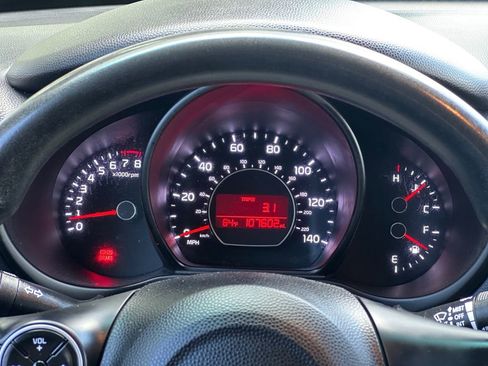 Used 2016 Kia Soul FWD image 14
