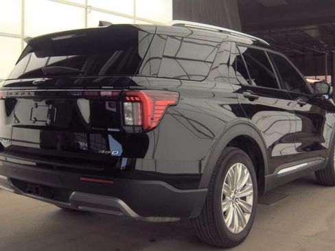 Used 2025 Ford Explorer Platinum w/ LUX Leather Package AWD/4WD image 5