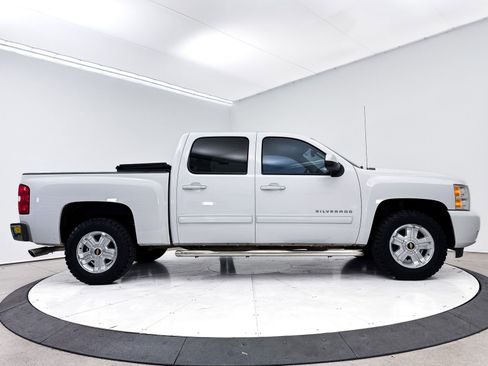Used 2013 Chevrolet Silverado 1500 LTZ w/ Z71 Appearance Package RWD image 31