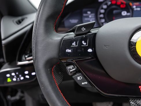 Used 2025 Ferrari Roma Spider RWD image 40