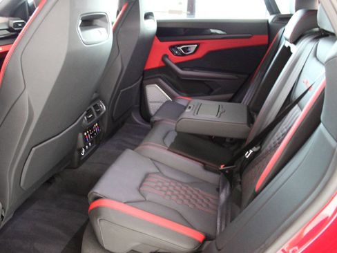 Used 2023 Lamborghini Urus S AWD/4WD image 21