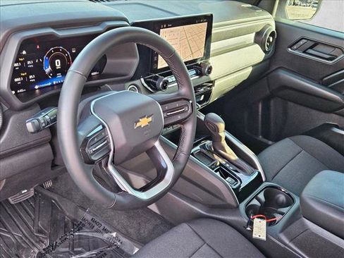 Used 2025 Chevrolet Colorado W/T w/ WT Custom Package image 10