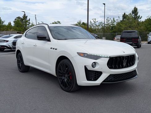 Used 2021 Maserati Levante image 3