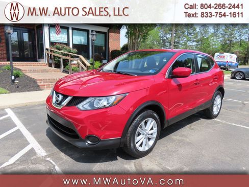 Used 2017 Nissan Rogue Sport S w/ S Appearance Package image 1