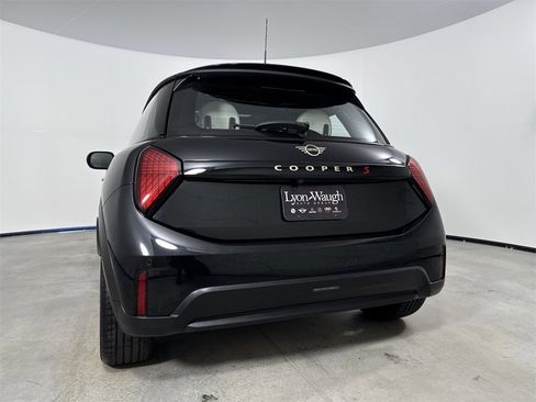 Used 2025 MINI Cooper S image 20