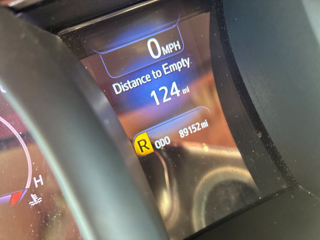 Used 2016 Toyota Avalon Limited w/ Toyota Safety Sense Package FWD image 16