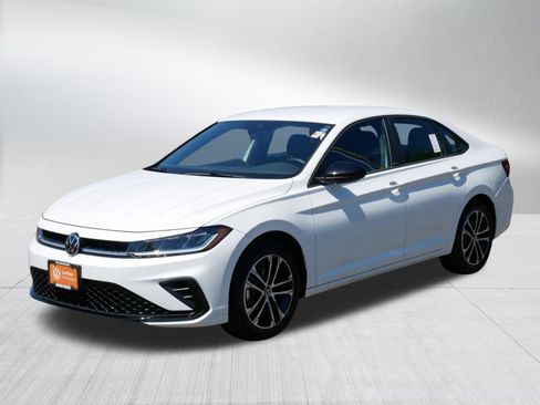 Certified 2025 Volkswagen Jetta Sport FWD image 3