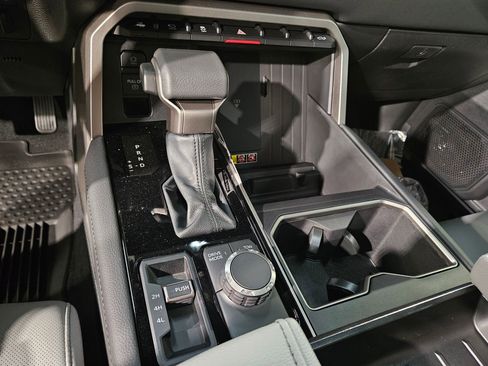 New 2026 Toyota Tundra Limited AWD/4WD image 19