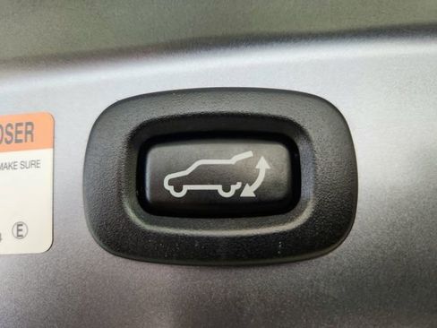 Used 2022 Mitsubishi Outlander SEL AWD/4WD image 32