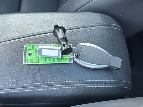 Used 2017 INFINITI QX30 Premium w/ Navigation Package image 43