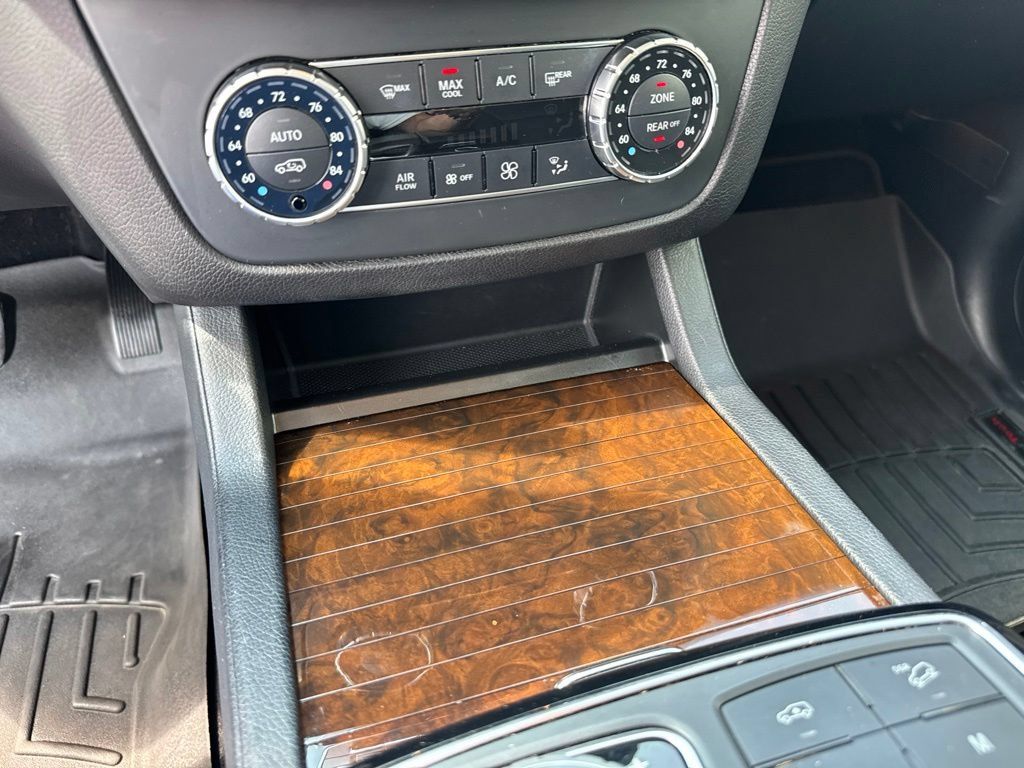 Used 2018 Mercedes-Benz GLS 550 4MATIC image 25