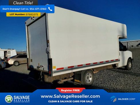 Used 2022 GMC Savana 3500 w/ Driver Convenience Package RWD image 4