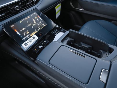 New 2026 INFINITI QX80 4WD image 12