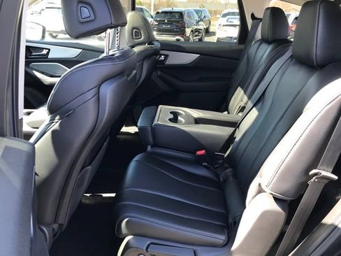 Used 2024 Acura MDX SH-AWD w/ Technology Package image 15