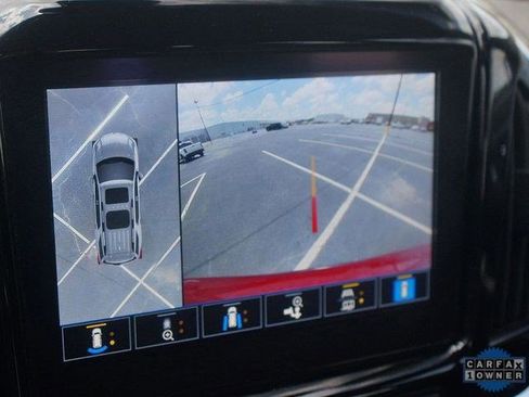 Certified 2023 Chevrolet Traverse LT w/ Rear Camera Mirror Package image 6