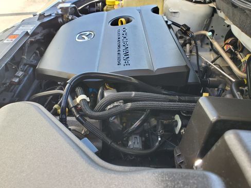 Used 2010 MAZDA MAZDA5 Sport FWD image 40