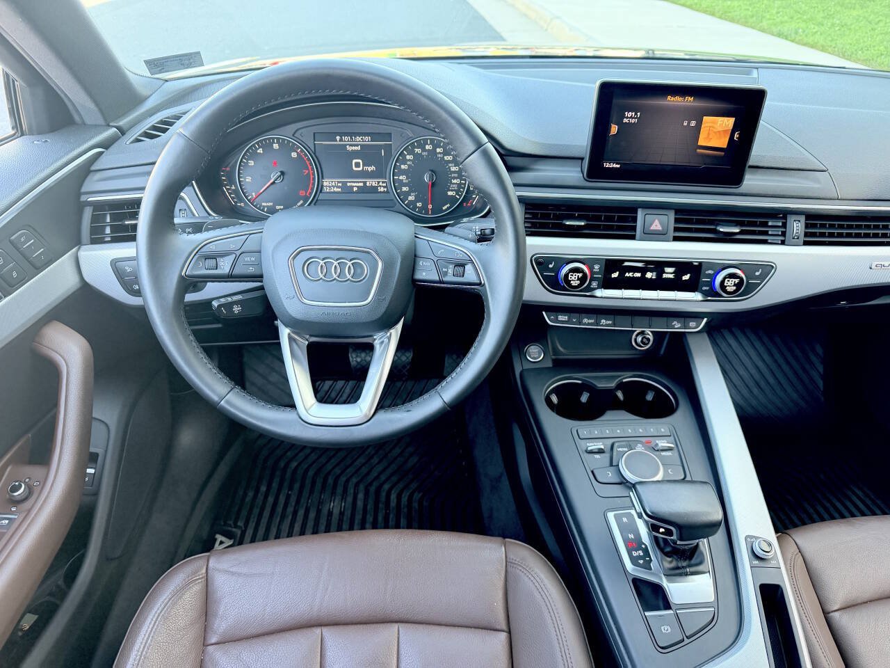 Used 2017 Audi A4 2.0T allroad Premium AWD/4WD image 18