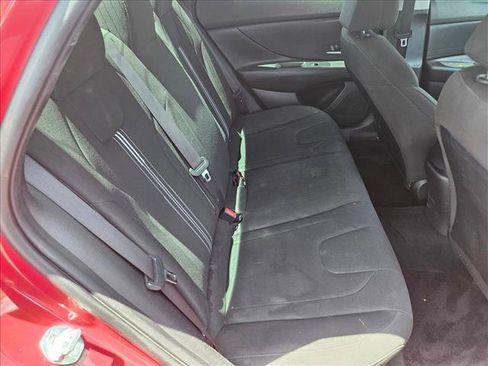 Used 2022 Hyundai Elantra SEL FWD image 18