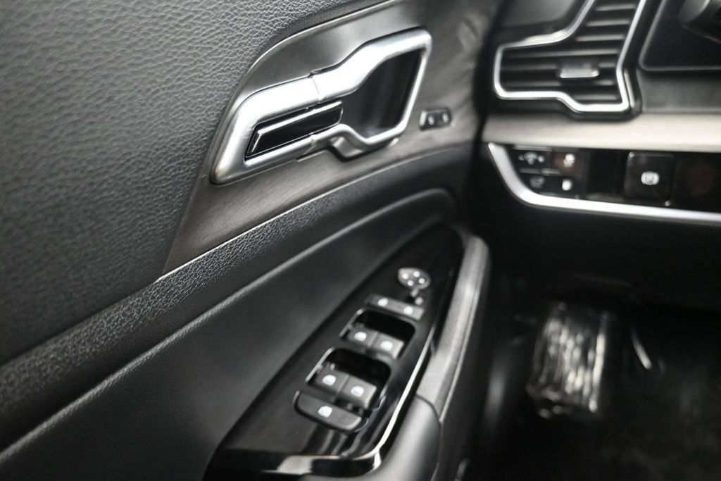 Used 2025 Kia Sportage X-Line Prestige AWD/4WD image 19