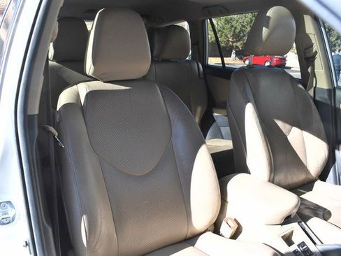 Used 2012 Toyota RAV4 Limited image 27