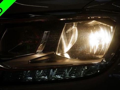 Used 2021 Volkswagen Tiguan SE w/ Panoramic Sunroof Package image 67