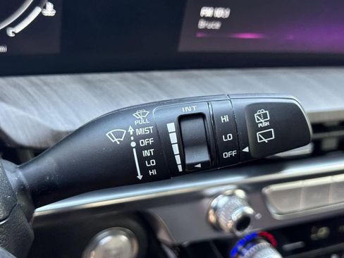 Used 2024 Kia Telluride SX w/ Towing Package image 25