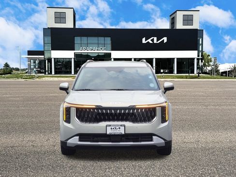 New 2026 Kia Carnival EX FWD image 3