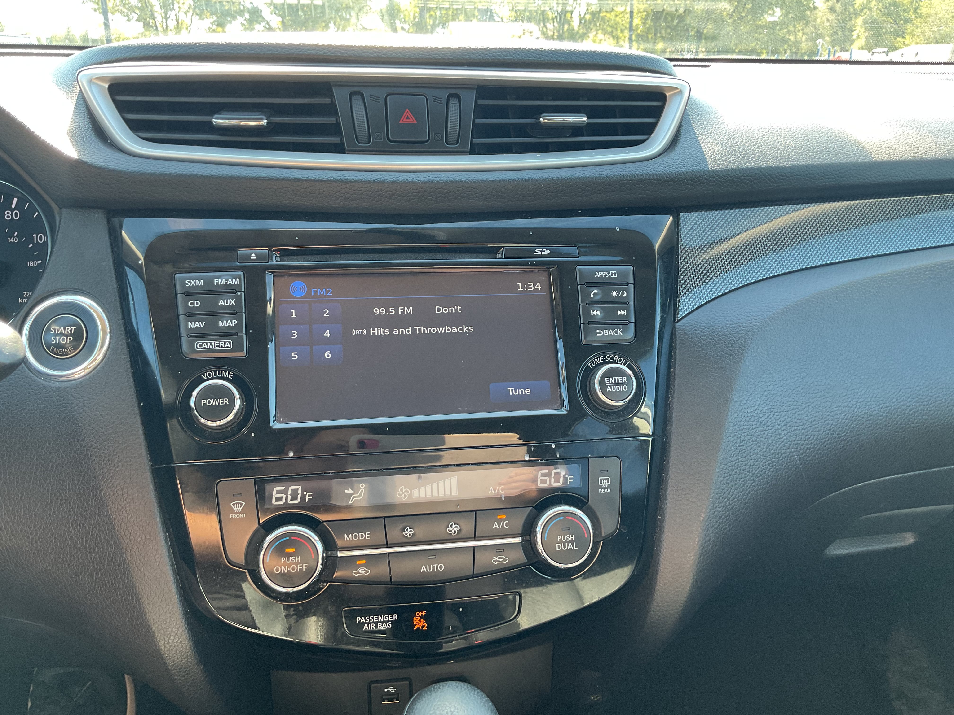 Used 2016 Nissan Rogue SL w/ SL Premium Package AWD/4WD image 14
