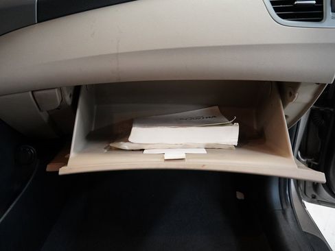 Used 2015 Hyundai Elantra SE image 33