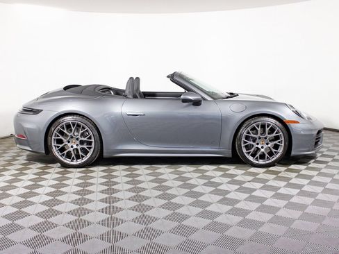 Used 2025 Porsche 911 Carrera image 8
