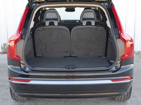 Used 2025 Volvo XC90 B6 Plus w/ Protection Package Premier image 10