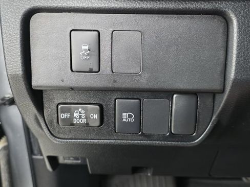 Certified 2022 Toyota Tacoma SR5 image 18